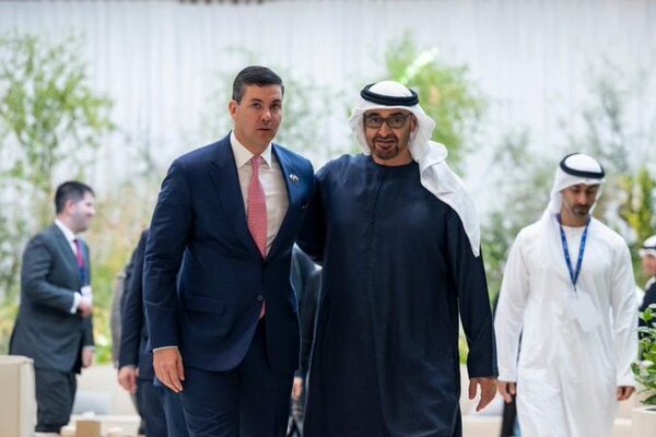 Santi dialogó con presidente de los Emiratos Árabes Unidos sobre oportunidades de inversión