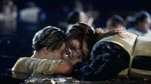 Subasta histórica: Trozo de madera de la escena final de “Titanic” se vende por US$ 718.750 - Cine y TV - ABC Color