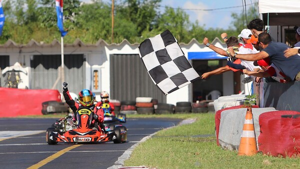 Los motores comenzaron a rugir en el karting nacional