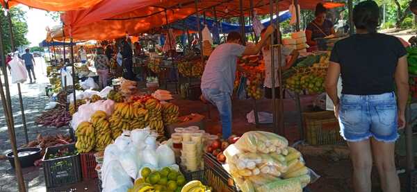 Feria Libre atenderá hasta el mediodía del Jueves Santo