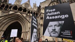 Julian Assange, el "enemigo" de EEUU convertido en un ícono por defender su verdad