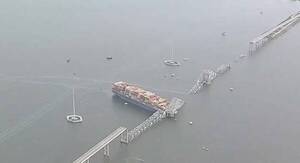 [VIDEOS] Siguen a la búsqueda de víctimas tras choque de un buque con un puente