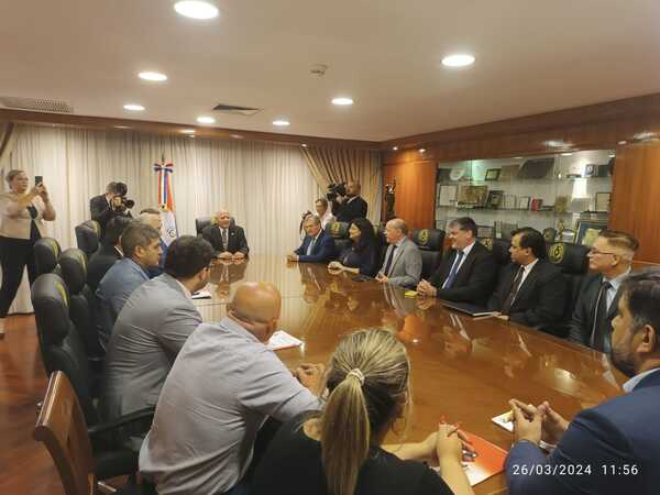 Ministros de la CSJ se reunieron con autoridades de Lambaré - PDS RADIO Y TV