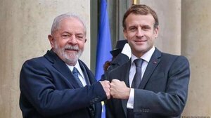 Lula recibe a Macron en Amazonía para una esperada visita de tres días