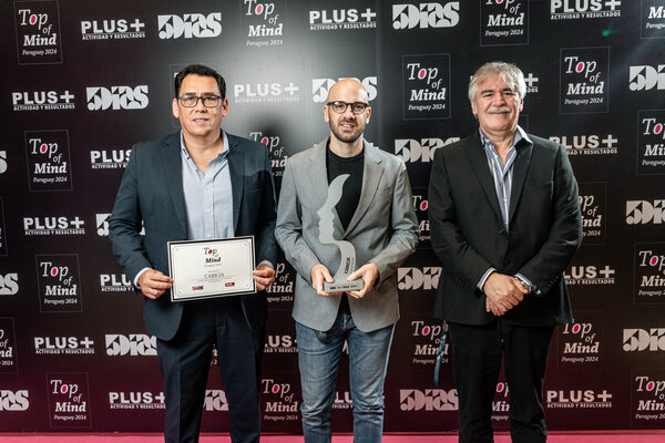 Acariciando la cima - Revista PLUS