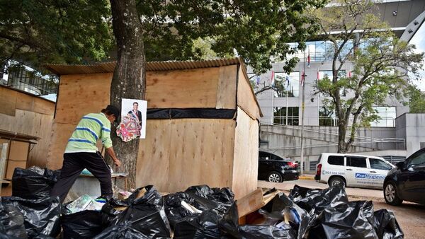 Pobreza disminuye en Paraguay: 157.000 personas salieron de esta condición en 2023, según INE.