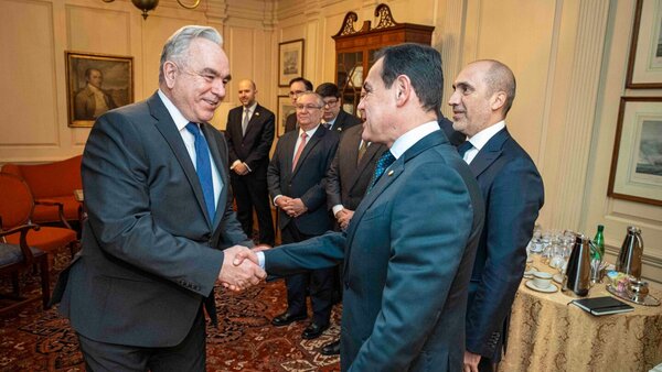 Secretario de Estado Adjunto de EEUU resalta reunión con el canciller paraguayo