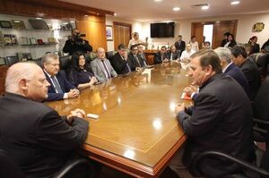 Presidente y ministros de la CSJ se reunieron con autoridades municipales de Lambaré