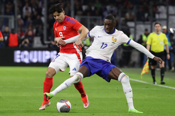 Versus / Francia derrota con lo justo a la Chile de Gareca que luchó hasta el final