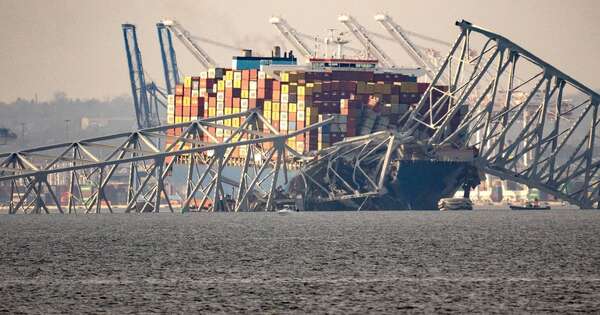 La Nación / Barco chocó contra un puente en Baltimore