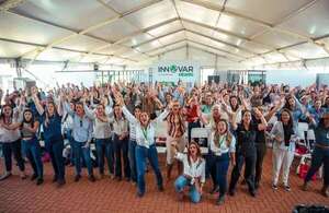 Testimonios y emociones se vivieron durante Innovar Mujer - Economía - ABC Color