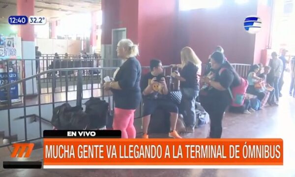 Mucha gente va llegando a la Estación de Buses de Asunción | Telefuturo