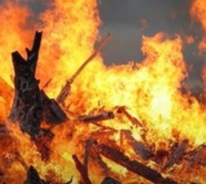 Hombre incendió la casa de su expareja en Villeta - Paraguay.com