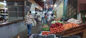 Miércoles Santo con masivo movimiento en el mercado municipal La Placita