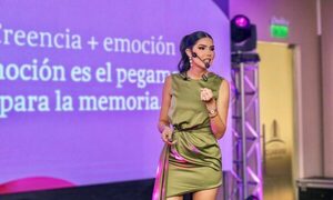 ExMiss Universo Paraguay se dedica a empoderar a las mujeres con charlas