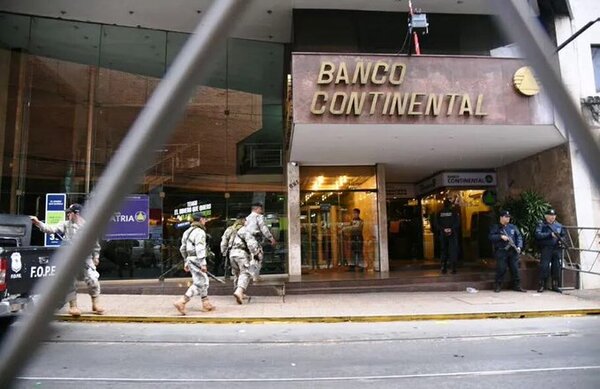 Descubren túnel debajo de la sede de un banco en la capital