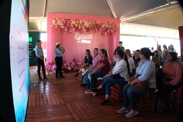 Agrotec expuso la fuerza de la mujer en el campo con charlas magistrales en Innovar 2024