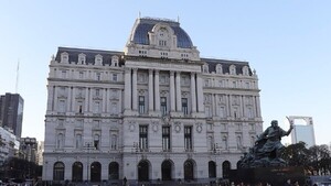 Edificio emblema del kirchnerismo cambiará de nombre