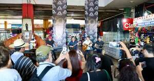 Diario HOY | Flashmob en la TOA: sorprenden con serenata a pasajeros por Semana Santa