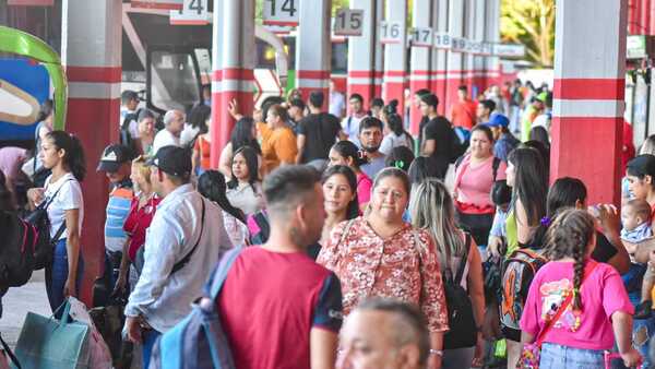 Más de 120.000 personas ya pasaron por Estación de Buses de Asunción