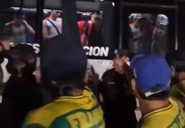 Versus / Vergonzoso episodio camino al Nacional de Fútbol de Salón