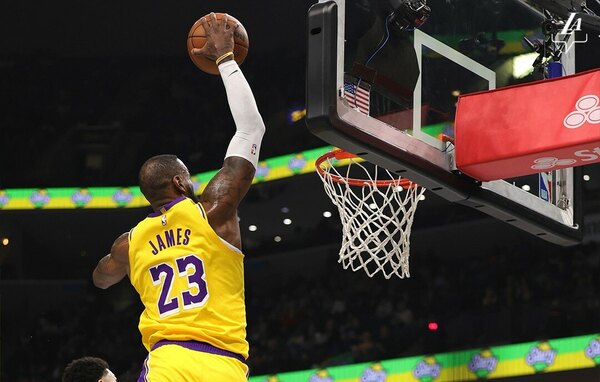 Versus / James anota triple-doble en triunfo de Lakers y Warriors ganan pese a Green