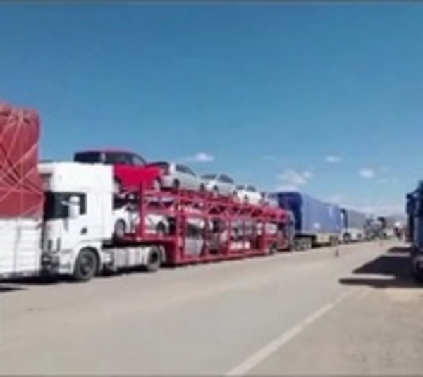 Camioneros paraguayos varados en Jujuy por derrumbe de un puente - Paraguay.com