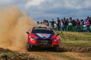 Versus / Neuville lidera en Kenia tras la primera Súper Especial. Domínguez es tercero en la WRC2 Challenger