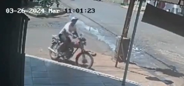 Pedro Juan Caballero: estacionó su moto con la llave puesta y se la robaron - Unicanal
