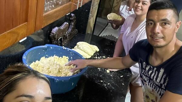 [GALERÍA] ¡Qué rico! Faranduleros ya hicieron la chipa
