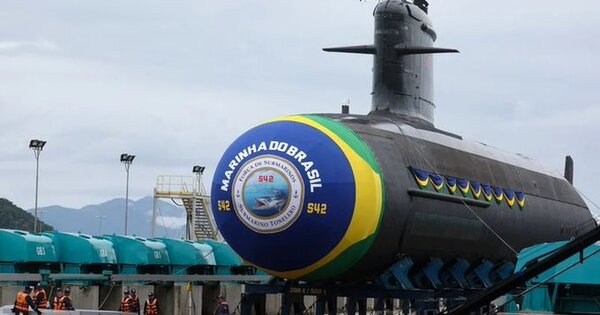 Lula y Macron lanzan al mar el tercer submarino desarrollado por Brasil y Francia