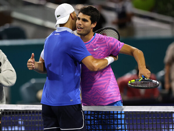 Versus / Alcaraz cae ante Dimitrov y queda fuera en cuartos del Masters 1000 de Miami
