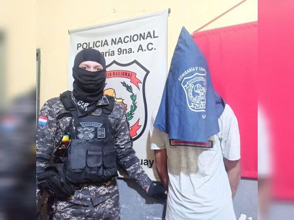 Detienen a exhibicionista que paseaba desnudo por Limpio