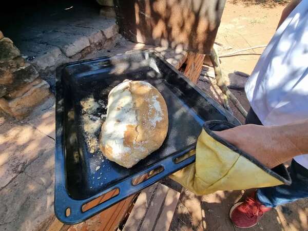 Video: en Yaguarón hornean pan de Semana Santa con receta de hace 2.500 años - Nacionales - ABC Color