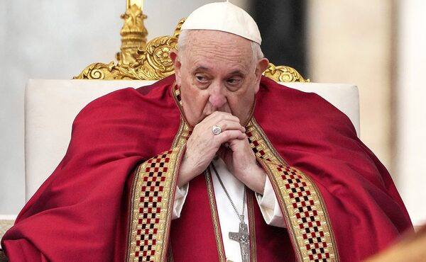 Semana santa: Papa criticó a quienes se ocultan detrás del teclado para insultar en redes - La Tribuna