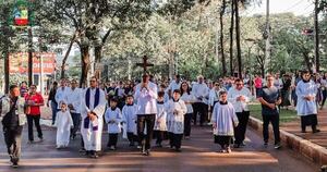 La Nación / Viacrucis por las calles de CDE registró mucha participación