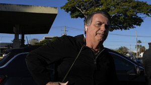 Supremo de Brasil rechaza devolver pasaporte a Bolsonaro - ADN Digital