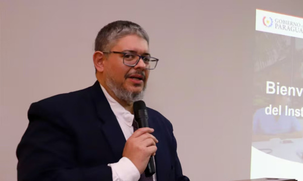 Santiago Peña despidió con cariño al distinguido profesional “Dr. Mime”