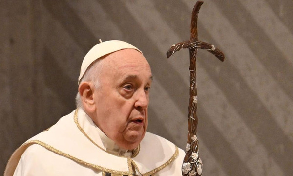 Pocos segundos antes del inicio de la ceremonia el Papa Francisco canceló su participación en el viacrucis