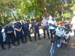 Entrega de Motocicleta para Caseta Policial en la Fracción Arroyito