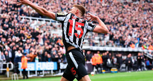 Versus / Newcastle remonta y derrota al West Ham en un tremendo partidazo