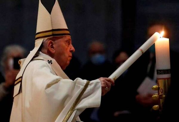 El papa presidirá la vigilia pascual en medio de preocupaciones por su salud