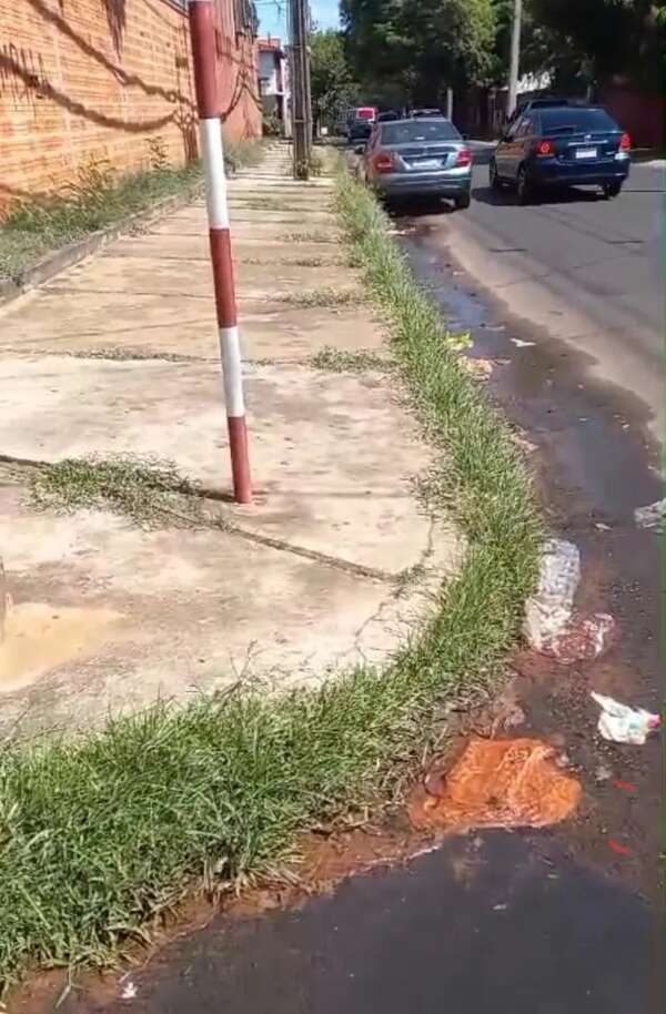 Video: caño roto de la Essap en Luque - Crónicas Ciudadanas - ABC Color
