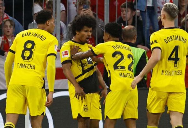 El Bayern Múnich perdió con el Dortmund y ve alejarse todavía más al Leverkusen