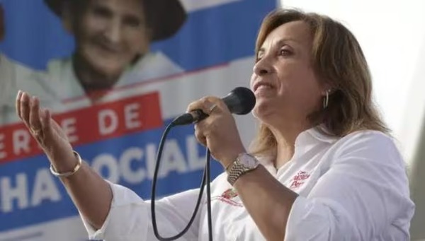 Antiguo partido de Dina Boluarte pide su destitución