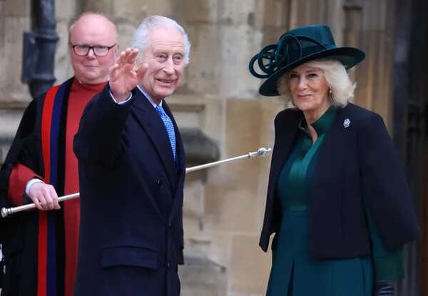 El rey Carlos III reaparece sonriente para felicitar la Semana Santa - Mundo - ABC Color