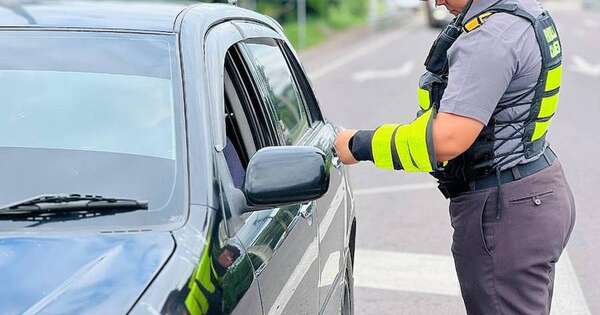 Diario HOY | Patrulla Caminera demoró a 176 conductores durante la Semana Santa