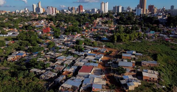 La Nación / Economista aboga por la industrialización para mejorar calidad de vida