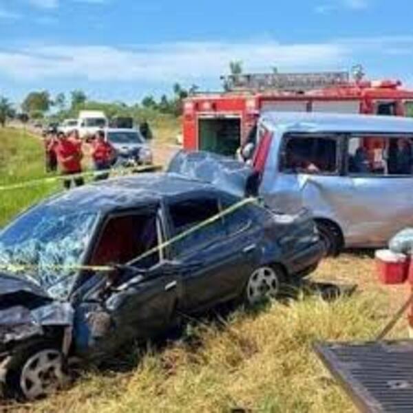 Apuro por retornar a casa y adelantamiento indebido: muerte y 8 heridos