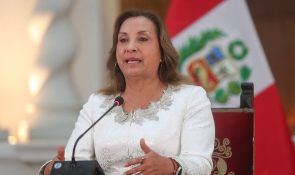La presidenta de Perú pide declarar "de inmediato" por el caso Rolex